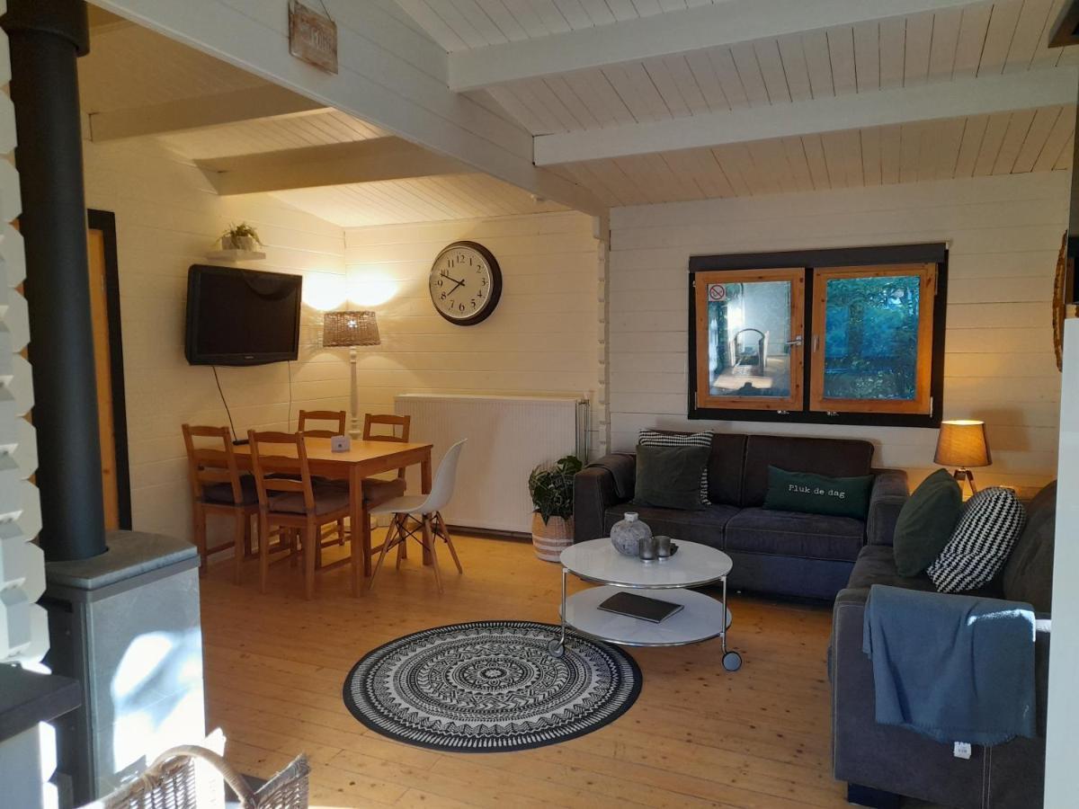 Carpe Diem, Het Ruime Chalet Met Houtkachel Nabij Wildlands Emmen Schoonebeek Εξωτερικό φωτογραφία